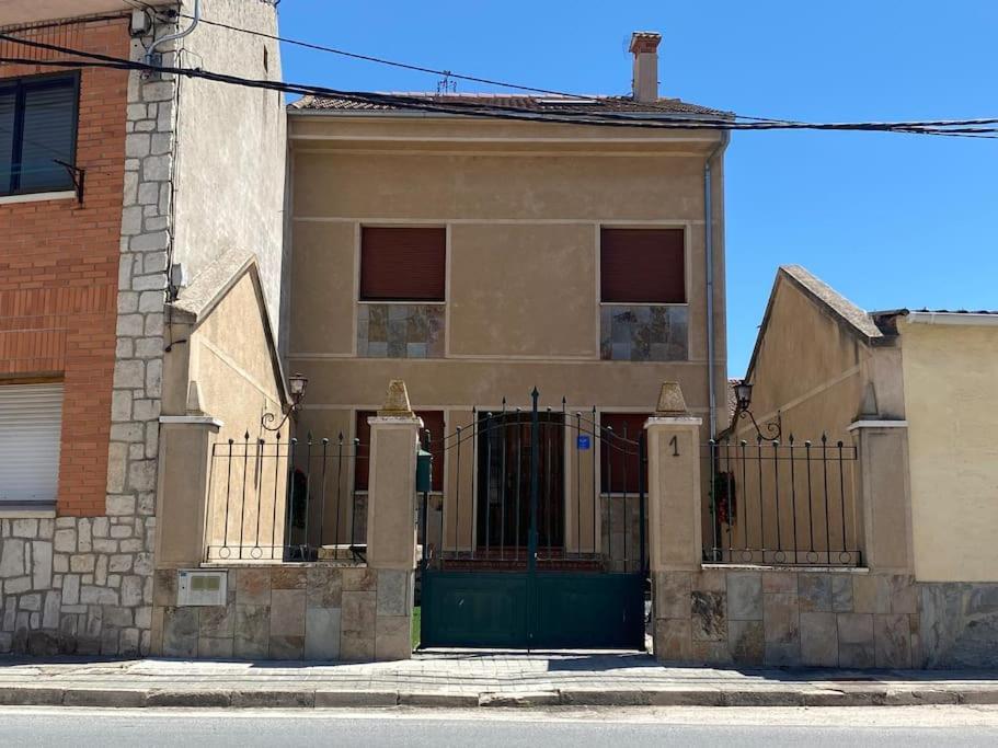 Casa Gonzalez Villa Mozoncillo Bagian luar foto